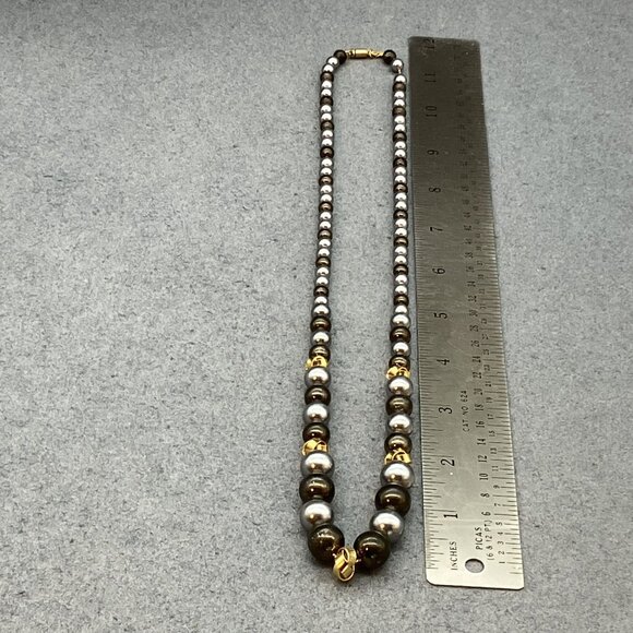 JFT Graduated Knot Necklace  24 In Vintage Gray Beaded Gold Push Clasp Classic - Picture 6 of 8